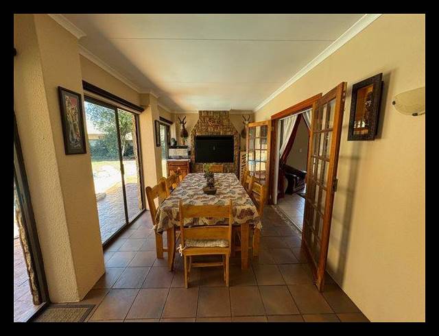 4 BEDROOM HOUSE FOR SALE IN VAN RIEBEECK PARK